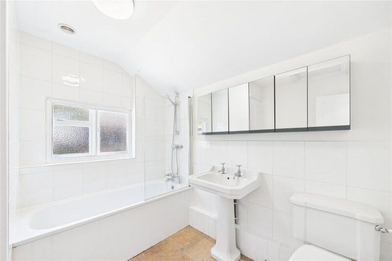 Bath Road cottage to let - bathroom