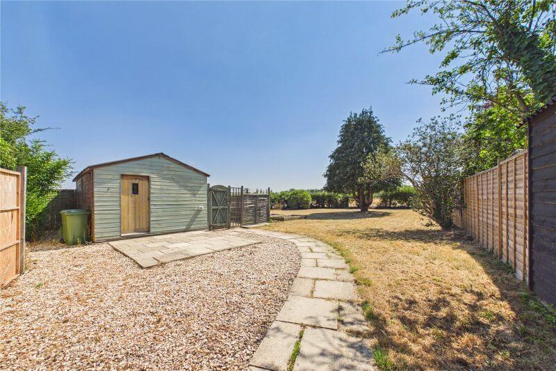 Bath Road cottage to let - garden
